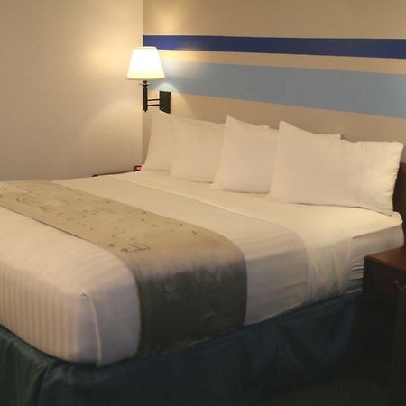 Lake Lighthouse Inn Osage Beach Extérieur photo