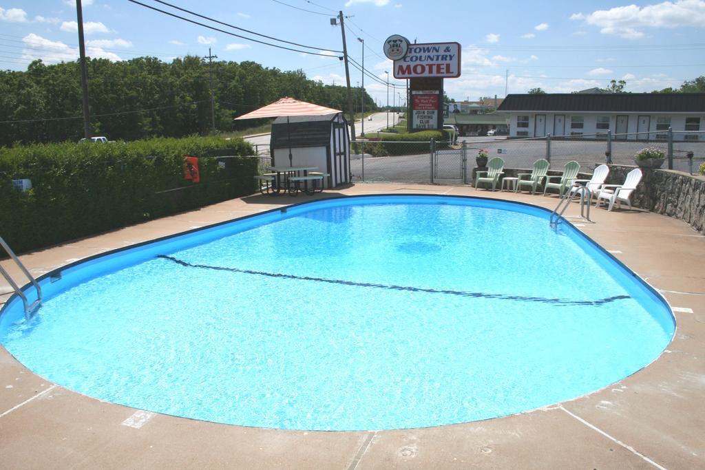Lake Lighthouse Inn Osage Beach Extérieur photo
